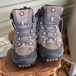 Merrell Vibram Hiking Boots (US 7 / EUR 37.5)